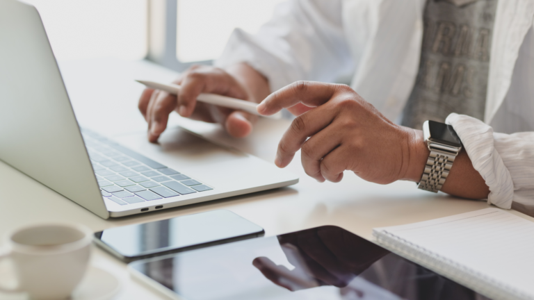 How To Register a Business In Manitoba